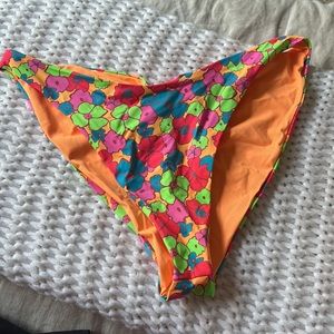 Frankies Bikinis Cheeky Bottom Size L